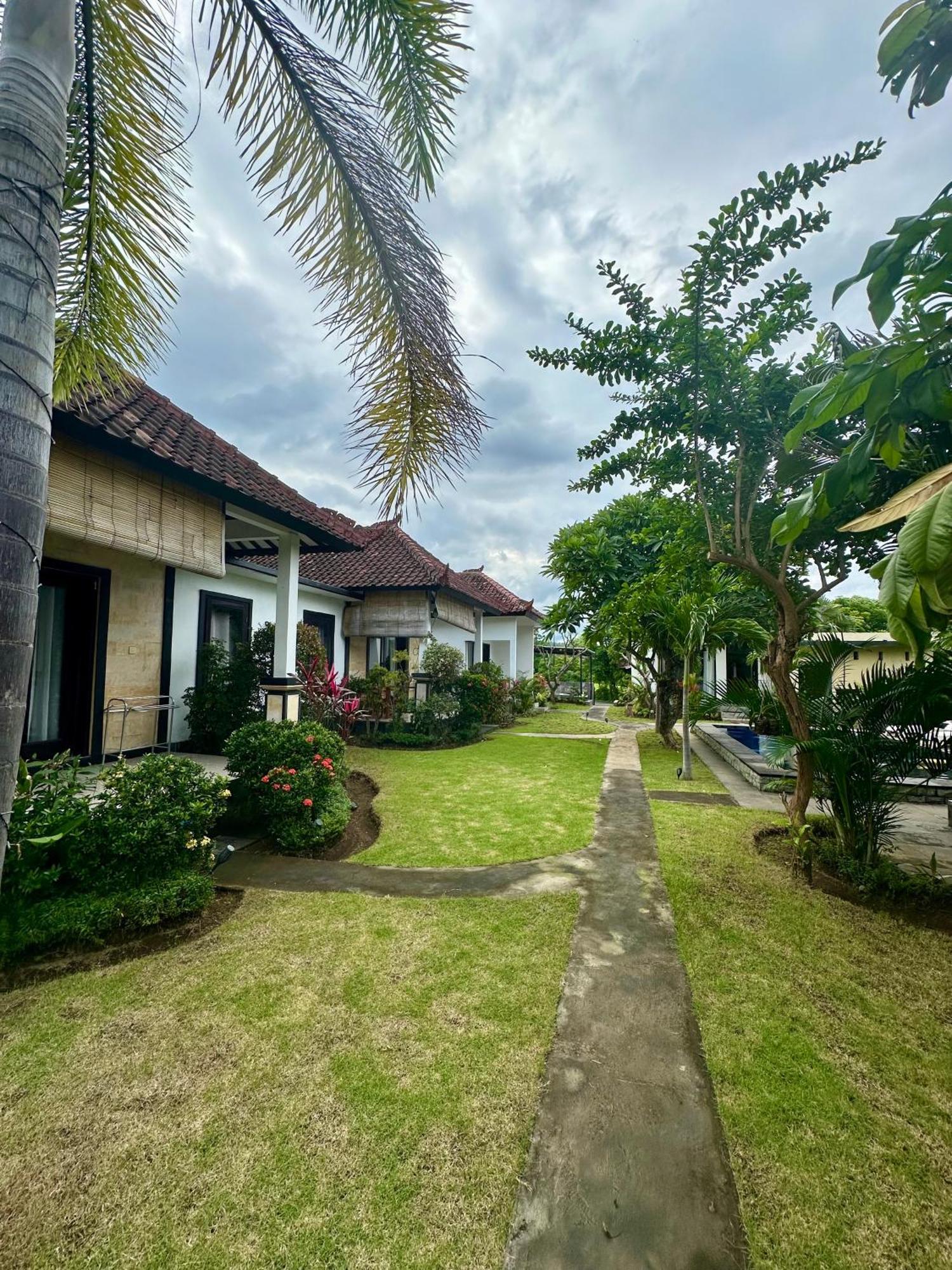 Wonder Dive Bali Tulamben Villa'S エクステリア 写真